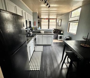 Ponderosa Park House | Cozy Pines Cabin in Prescott - 3bd 2ba