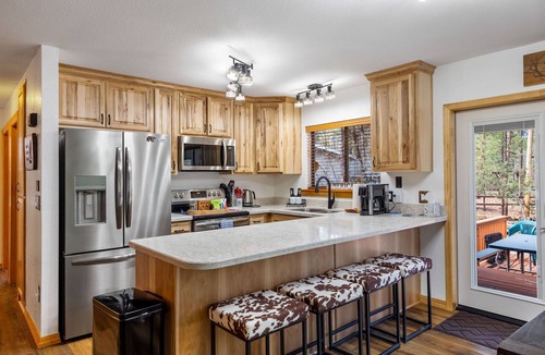 Pinetop Cabin | Cozy Pinetop Cabin – Dog-Friendly Getaway on Spacious Fenced Corner Lot!