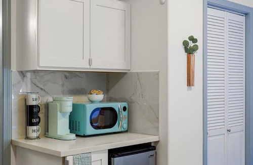 Inner Parkside Apartment | Cozy Private Studio near SFSU, Shops & Golden Gate Park!