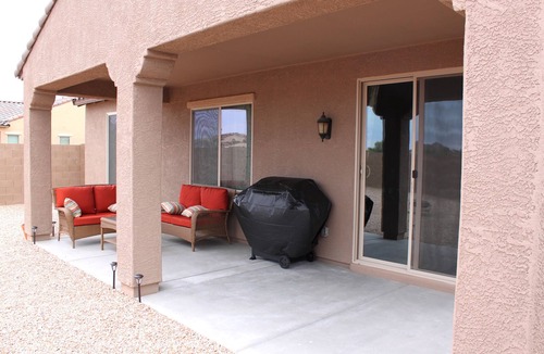 San Tan Valley House | Cozy Rancher. Quiet Street. Walk to Community Pool, Or Hit the Greens!