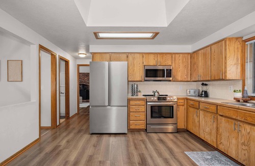 Spokane House | Cozy Retreat I Indian Trail Large Home