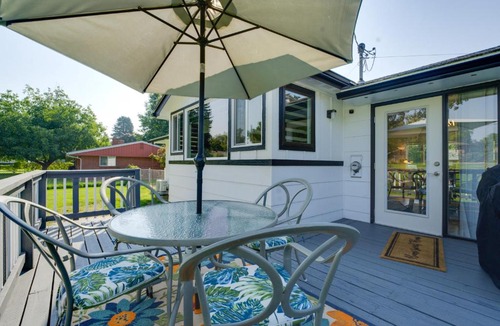 Spokane Valley House | Cozy Retreat in Spokane Valley w/Fireplace