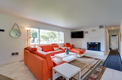 Spokane Valley House | Cozy Retreat in Spokane Valley w/Fireplace