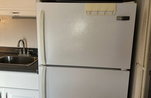 Dolan Springs House | Cozy RV in Pleasant Dolan Springs with WiFi AC coffee maker kitchen microwave