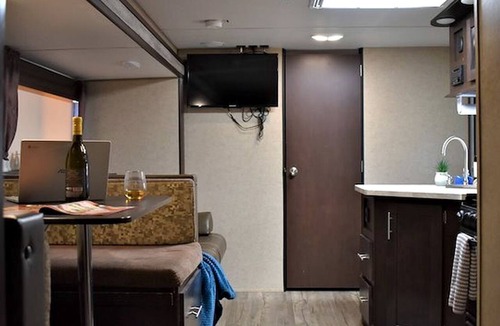 Williams House | Cozy RV Suite with Private Deck & Firepit Near Williams, Arizona