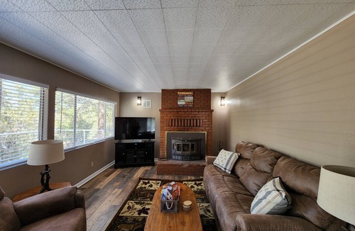 Wrightwood Cabin | Cozy sky retreat in Wrightwood