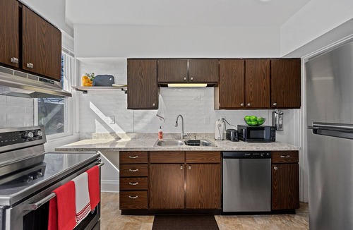 Clifton Apartment | Cozy & Spacious 2 Bed Apartment in Clifton Gaslight - Minutes from Everything!