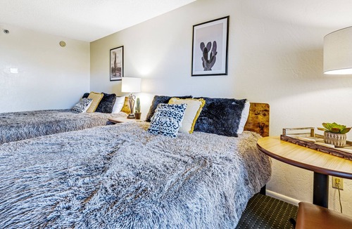 Inner Circle Apartment | Cozy Studio in the Heart of Scottsdale W/Free WiFi, Private Patio, & Shared Pool