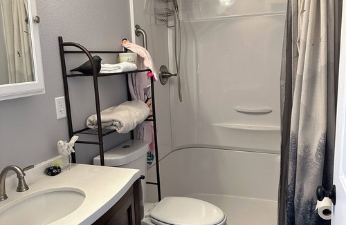 Hillsboro Apartment | Cozy studio with WiFi and AC in charming Hillsboro