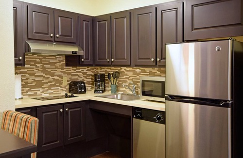 West Chester Condo | Cozy Suite | Daily Breakfast and Indoor Pool