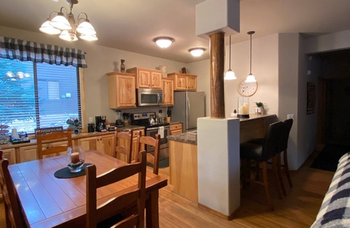 Show Low Condo | Cozy White Mountain Getaway!