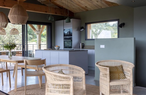 Pianotolli-Caldarello Villa | Cozy wooden villa, with pool, sea view, close to beaches
