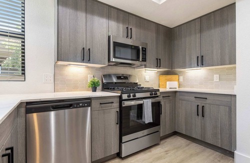 Desert Paradise Estates Apartment | CozySuites at Kierland Commons with pool #13