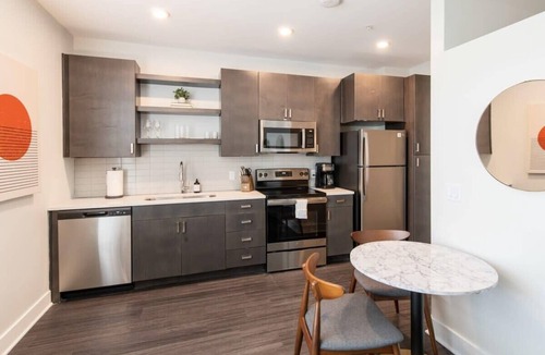 Central Business District Apartment | Cozysuites Luxe 1BR in Downtown Cincinnati