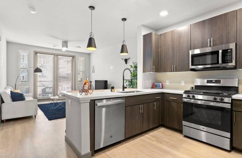 Roosevelt Apartment | Cozysuites PHX RORO Gym, Pool, Pets, Parking! #11