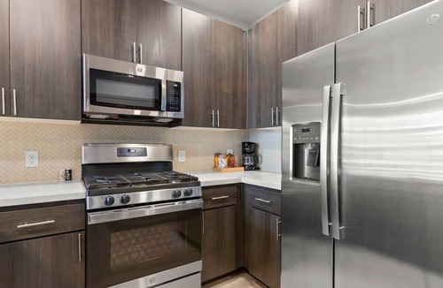 Roosevelt Apartment | Cozysuites PHX RORO Gym, Pool, Pets, Parking! #11