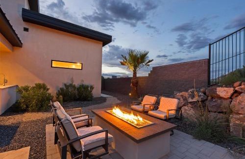 Hurricane House | CR 1625 - Designer Golf Course Haven - Pool - Hot Tub