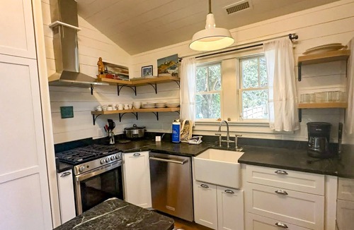 Ocracoke House | CR61: Cedar Tree Cottage: Historic Charm | Wheelchair Ramp