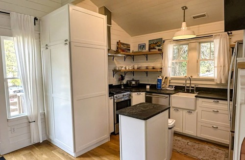 Ocracoke House | CR61: Cedar Tree Cottage: Historic Charm | Wheelchair Ramp