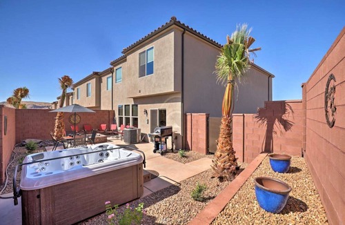 Washington House | Crescendeaux of Comfort- Spa Firepit Pool VS564