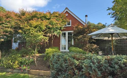 Stuckton House | Criddlestyle Cottage - 5 bedroom New Forest Holiday Home