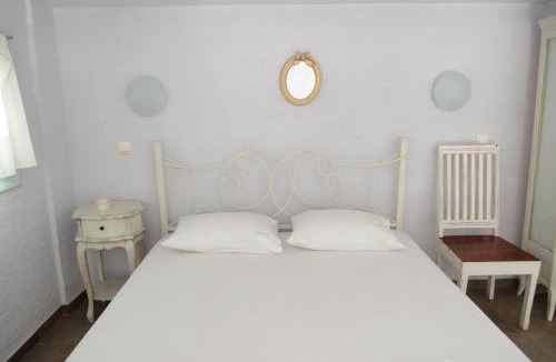Skiros Apartment | Crisio Studios