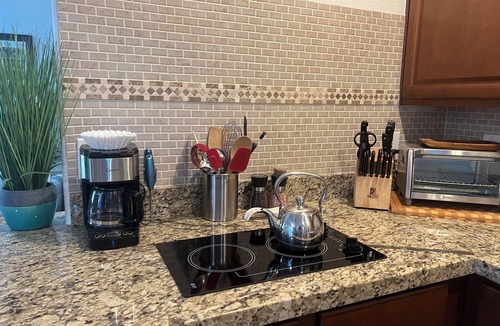 Rancho Ventura Cottage | Cute Casita is Pet Friendly!