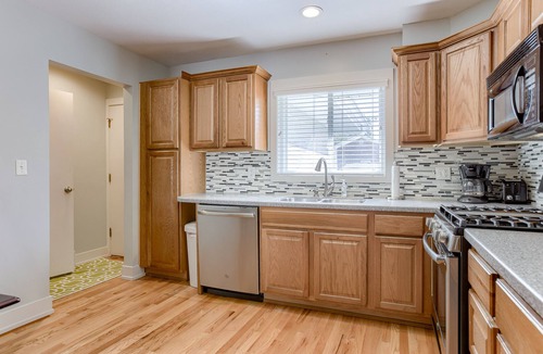 South Central Omaha House | CWS DATES AVAILABLE! BEST MIDTOWN CHARMER- MINS TO DOWNTOWN, UNMC, CWS, ZOO, CHI