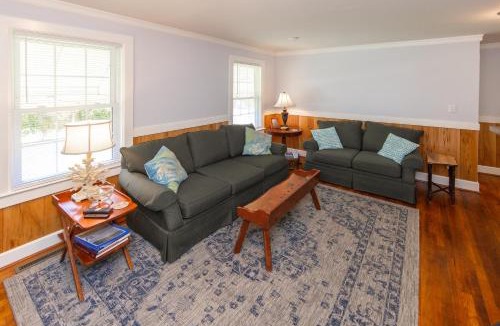 Northeast Virginia Beach House | Cypress Cottage - North End VB