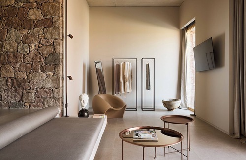Plaka Hotel | D3 Milos