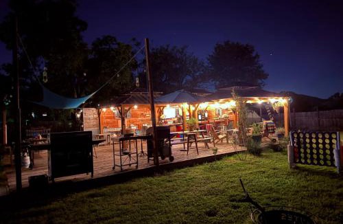Dunlap Other | Dale- Glamping Shasta at Winery Near Sequoia
