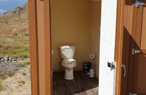 Weldon Cabin | Dark skies and 90 acres of nature - Glamping Pods/Tiny Houses near Lake Isabella