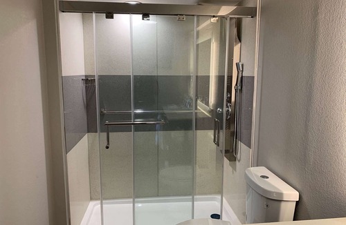 Bellville Hotel | Days Inn by Wyndham Bellville Mansfield