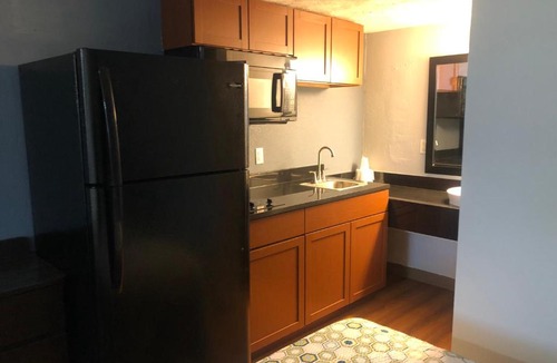 Indianapolis Hotel | Days Inn by Wyndham Indianapolis South