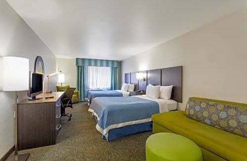 Flagstaff Hotel | Days Inn & Suites by Wyndham East Flagstaff