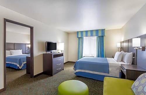 Flagstaff Hotel | Days Inn & Suites by Wyndham East Flagstaff