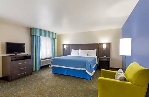Flagstaff Hotel | Days Inn & Suites by Wyndham East Flagstaff