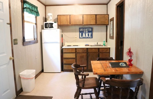 Gasburg Cabin | De Cabin at Lake Gaston - Lake Memories Start Here