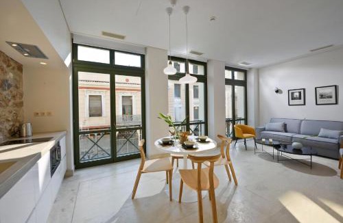 Thissio Villa | Delightful Athens Villa 1 Bedroom Villa Toshiro Thissio View