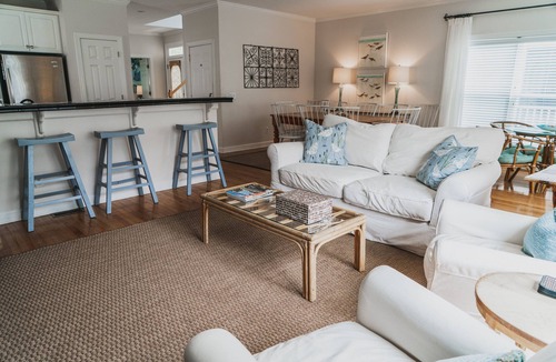 Isle of Palms House | Delightful Home with full Grand Pavilion Pool access - steps to the beach