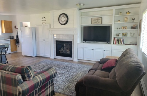 Arco House | Delightful, secluded Farmhouse. Close to Craters of the Moon, hunting & fishing.