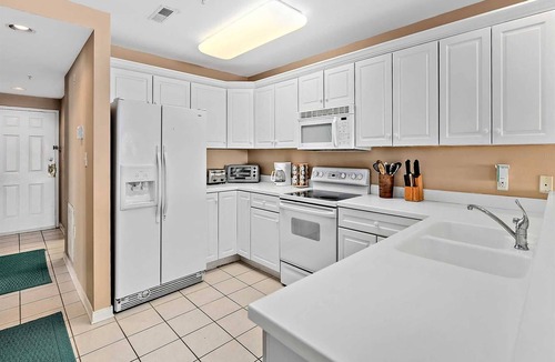 Midtown Ocean City Condo | 🏖️Delightfully Charming Ocean and Bay Views, pool, Mid Town 🏖️