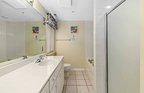 Midtown Ocean City Condo | 🏖️Delightfully Charming Ocean and Bay Views, pool, Mid Town 🏖️