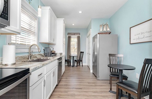 Deltaville House | Deltaville 2BR Retreat, Walk to Museum, Boat Parking
