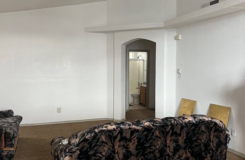 El Dorado West House | Delux Skybox