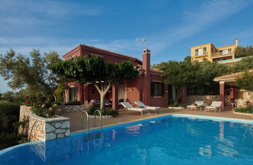 Tsoukaladhes Villa | Deluxe Villa With Private Pool - with Panoramic View, Art Blue Villas