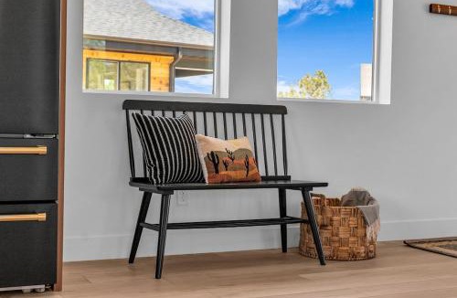 Orderville House | Desert Canyon Casita Near Zion Hot Tub Views