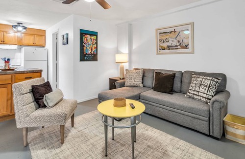 Rincon Heights Apartment | Desert Chic Summer Stay 2BR | Near UofA & Shows