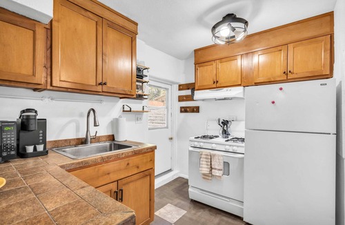 Rincon Heights Apartment | Desert Chic Summer Stay 2BR | Near UofA & Shows