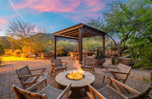 Carefree House | Desert Estate with Pool Casita Pickleball & Views